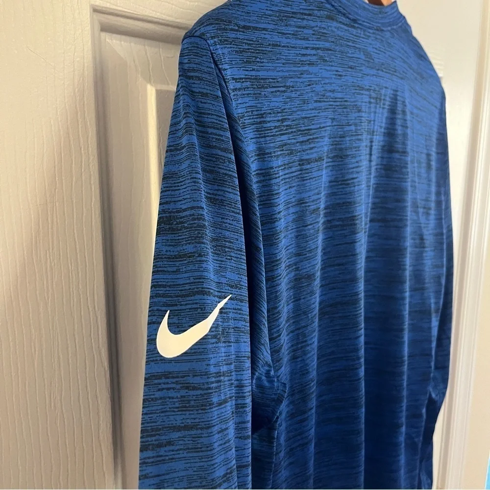 Nike Giants Long Sleeve T-Shirt. M.